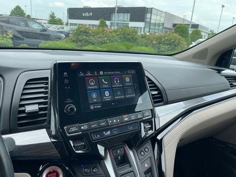 Used 2022 Honda Odyssey Elite image 17