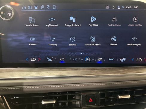 New 2026 Chevrolet Suburban Z71 AWD/4WD image 15