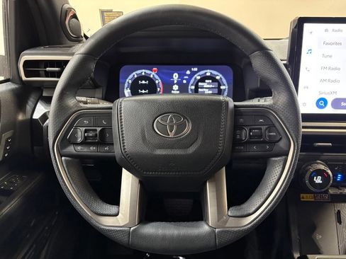 Used 2025 Toyota 4Runner Limited w/ Tow Technology Package AWD/4WD image 11