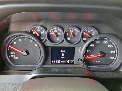 Used 2025 Chevrolet Silverado 1500 Custom Trail Boss AWD/4WD image 10