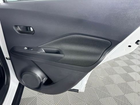 Used 2021 Nissan Kicks S image 23