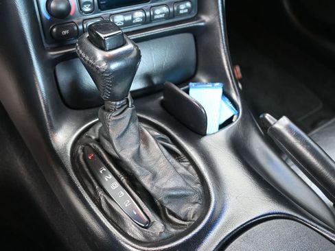 Used 2000 Chevrolet Corvette Coupe w/ Memory Pkg image 21