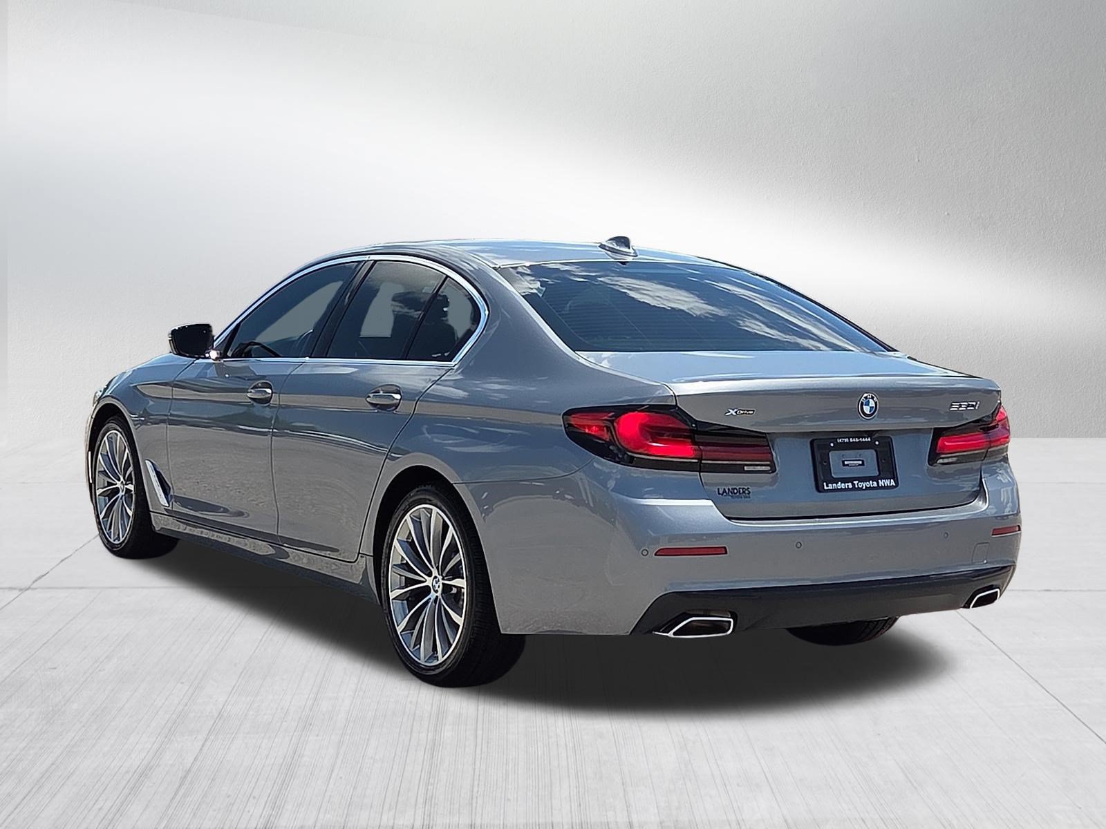 Certified 2023 BMW 530i xDrive AWD/4WD image 4