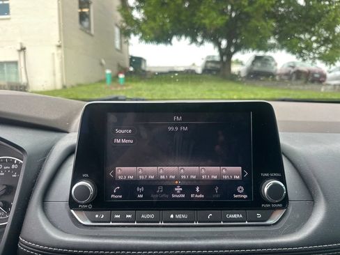Used 2021 Nissan Rogue SV FWD image 15