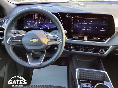 Used 2026 Chevrolet Equinox LT FWD image 18