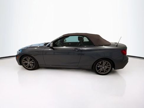 Used 2016 BMW M235i Convertible image 21