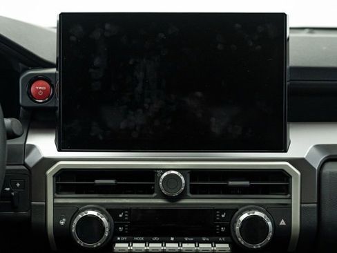 Used 2024 Toyota Tacoma TRD Sport image 19