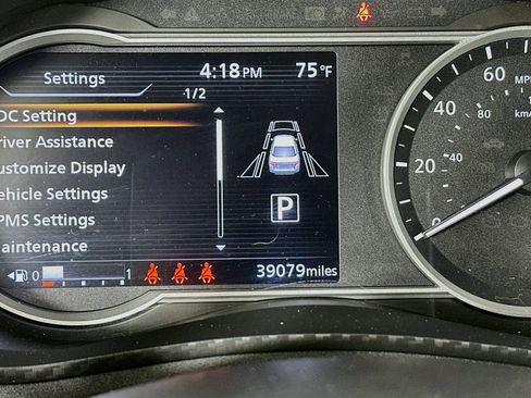 Used 2025 Nissan Versa SV FWD image 19