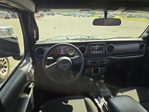 Used 2022 Jeep Wrangler Unlimited Sport AWD/4WD image 9