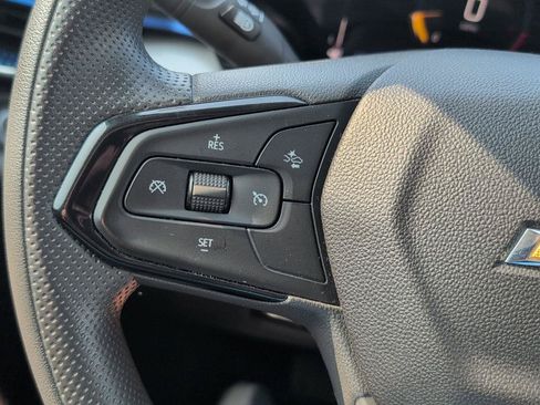 Used 2025 Chevrolet Trax LT FWD image 20