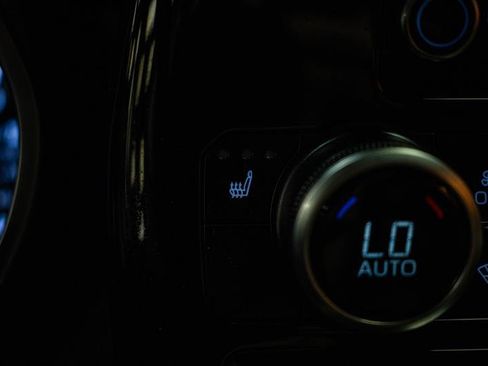 Used 2024 Toyota Highlander XLE AWD/4WD image 22