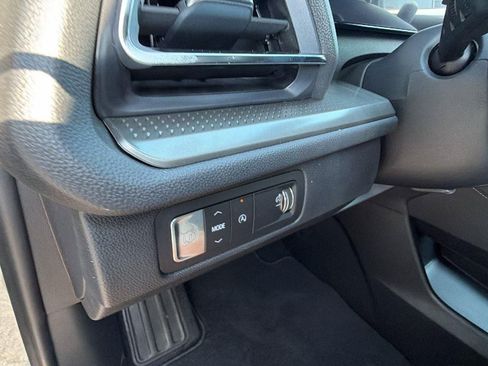 New 2026 Chevrolet Traverse LT w/ Sun and Wheel Package FWD image 22