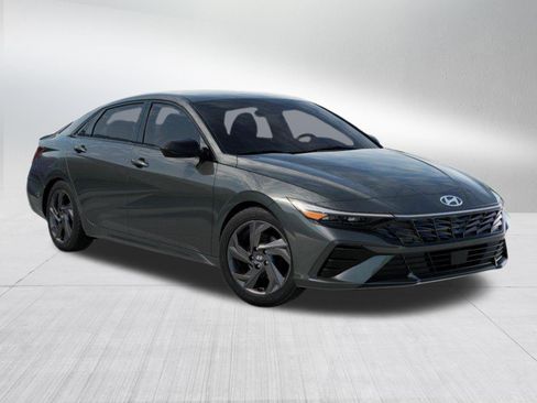 New 2026 Hyundai Elantra SEL Sport FWD image 2