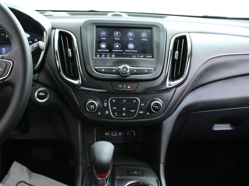 Used 2024 Chevrolet Equinox RS w/ LPO, Floor Liner Package FWD image 19