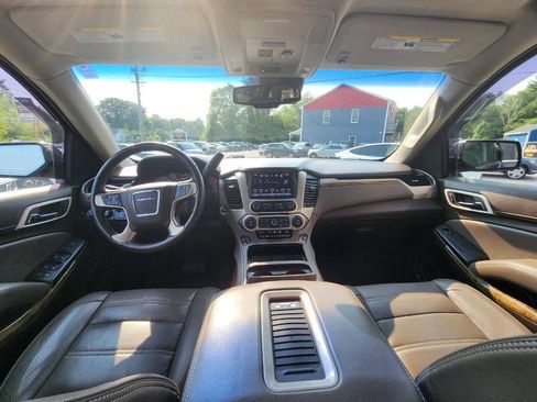 Used 2016 GMC Yukon XL Denali w/ Open Road Package AWD/4WD image 22