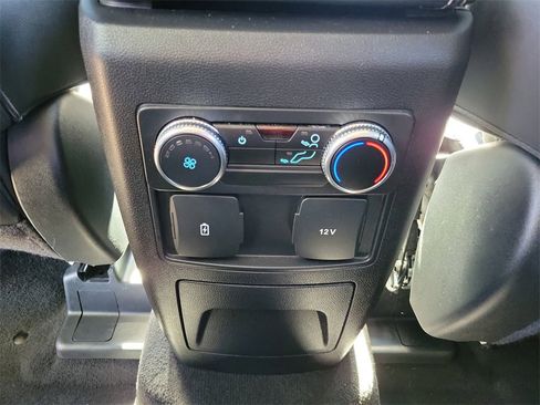 Used 2023 Ford Explorer XLT w/ Equipment Group 202A image 13