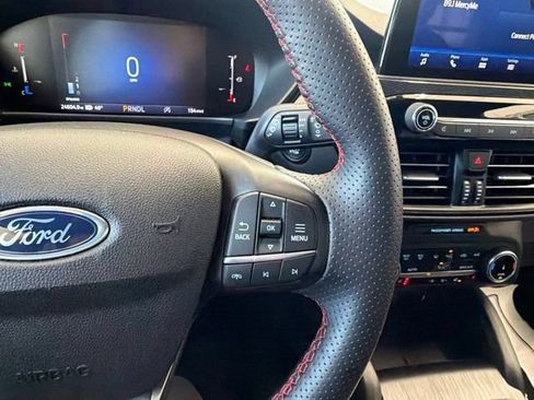 Used 2025 Ford Escape ST-Line Select AWD/4WD image 26