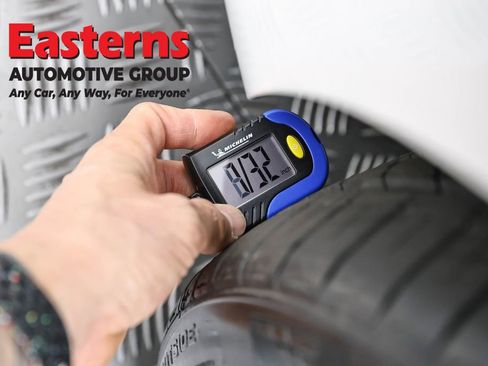 Used 2018 Lexus IS 300 AWD w/ Comfort Package image 32