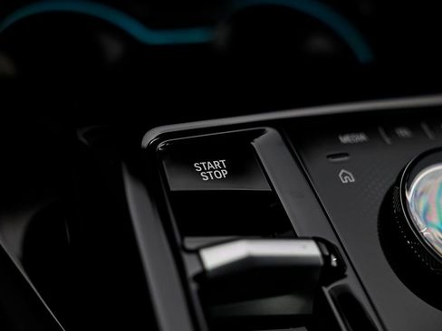 Certified 2025 BMW i5 xDrive40 w/ Premium Package image 40