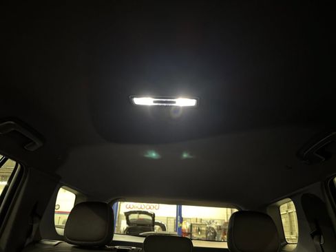 Used 2025 Chevrolet Equinox LT AWD/4WD image 29