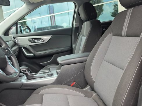 Used 2023 Chevrolet Blazer LT w/ Convenience Package FWD image 6