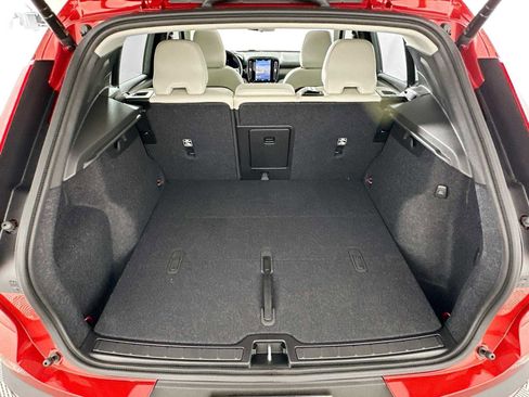 Used 2025 Volvo XC40 B5 Ultra w/ Climate Package AWD/4WD image 24