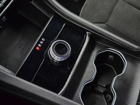 Used 2025 Jeep Grand Cherokee L Laredo RWD image 19