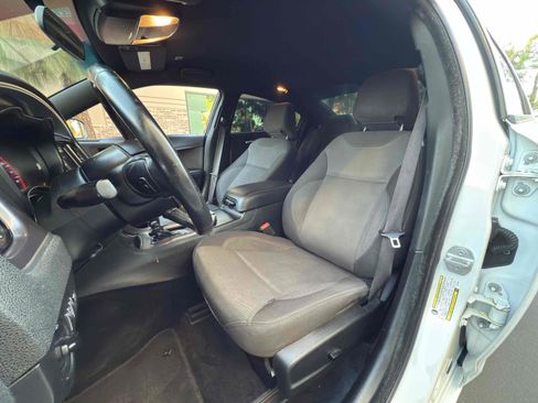 Used 2018 Dodge Charger SXT w/ Blacktop Package image 27