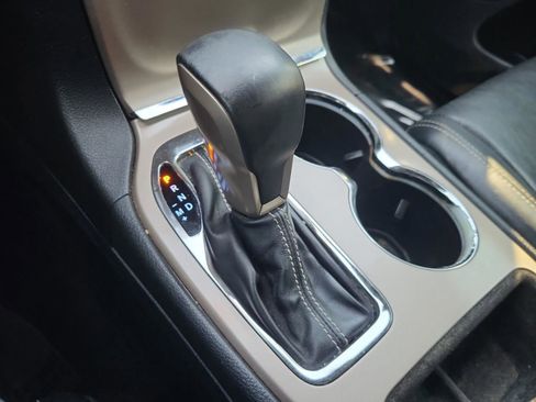 Used 2017 Jeep Grand Cherokee Limited w/ Luxury Group II image 26