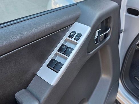 Used 2012 Nissan Pathfinder Silver image 18