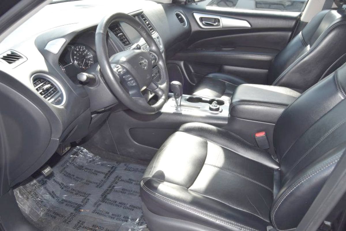 Used 2019 Nissan Pathfinder SL AWD/4WD image 17