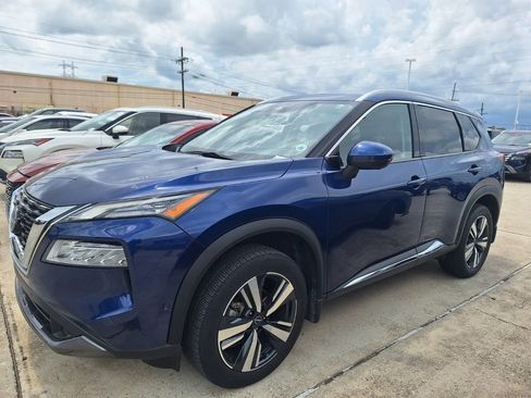 Used 2023 Nissan Rogue SL w/ SL Premium Package FWD image 1