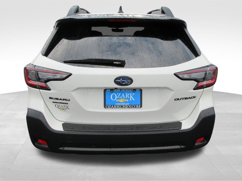 Used 2025 Subaru Outback Onyx Edition AWD/4WD image 4