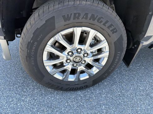 New 2025 Toyota Tacoma Limited AWD/4WD image 12