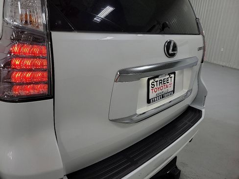 Used 2021 Lexus GX 460 Luxury image 5