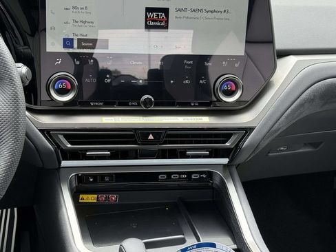 Used 2026 Lexus TX 500h AWD w/ Technology Package image 14