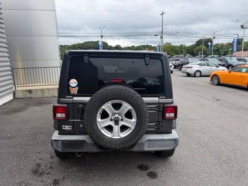 Used 2019 Jeep Wrangler Unlimited Sport S AWD/4WD image 2