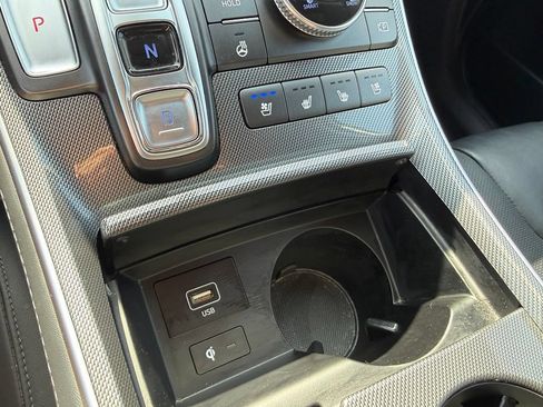 Used 2023 Hyundai Santa Fe Limited AWD/4WD image 19