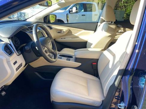 Used 2023 Nissan Murano SL image 11