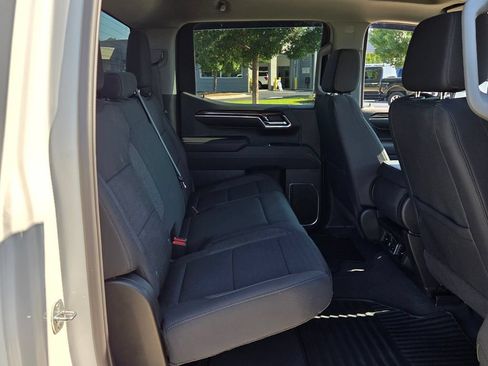 Used 2024 GMC Sierra 1500 SLE w/ X31 Off-Road Package AWD/4WD image 14