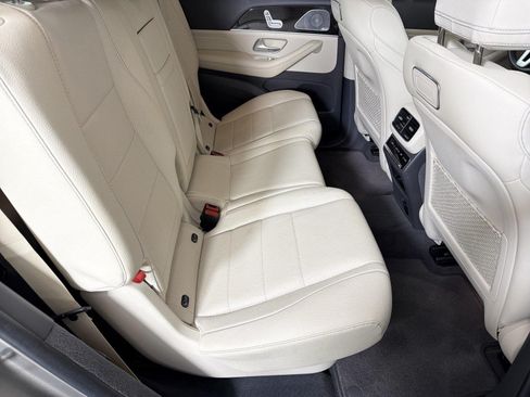 Used 2020 Mercedes-Benz GLS 450 4MATIC image 14