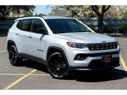 New 2025 Jeep Compass Latitude w/ Altitude Special Edition image 2