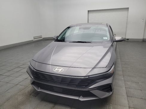 Used 2025 Hyundai Elantra SEL FWD image 15