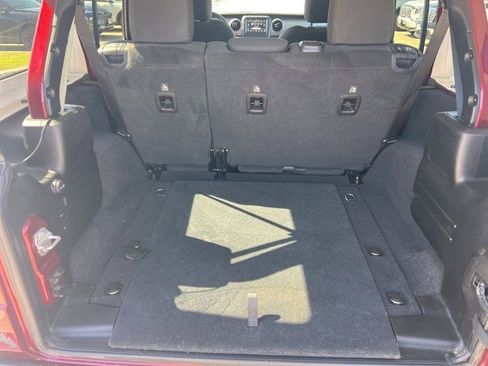 Used 2021 Jeep Wrangler Unlimited Sport image 9