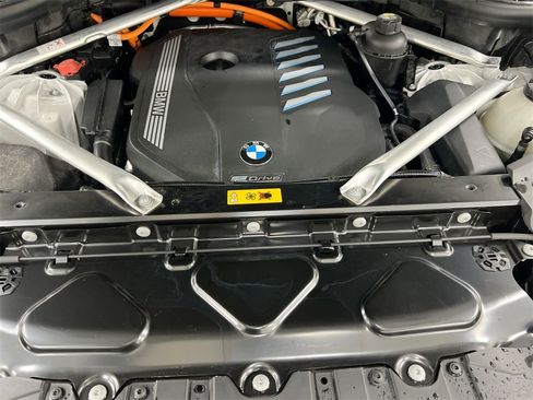 Used 2022 BMW X5 xDrive45e w/ M Sport Package image 25