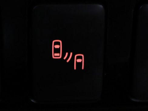 Used 2018 Mitsubishi Outlander SEL FWD image 27