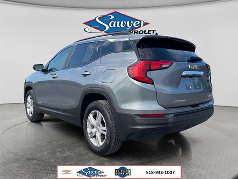 Used 2021 GMC Terrain SLE w/ Driver Convenience Package AWD/4WD image 3