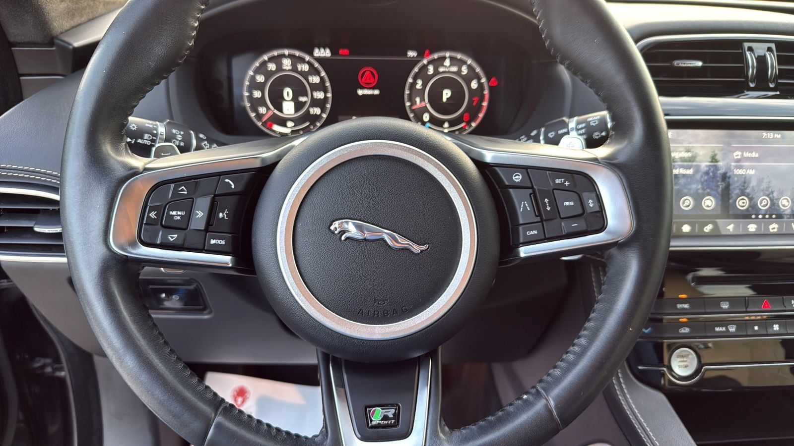 Used 2020 Jaguar F-PACE R-Sport AWD/4WD image 11