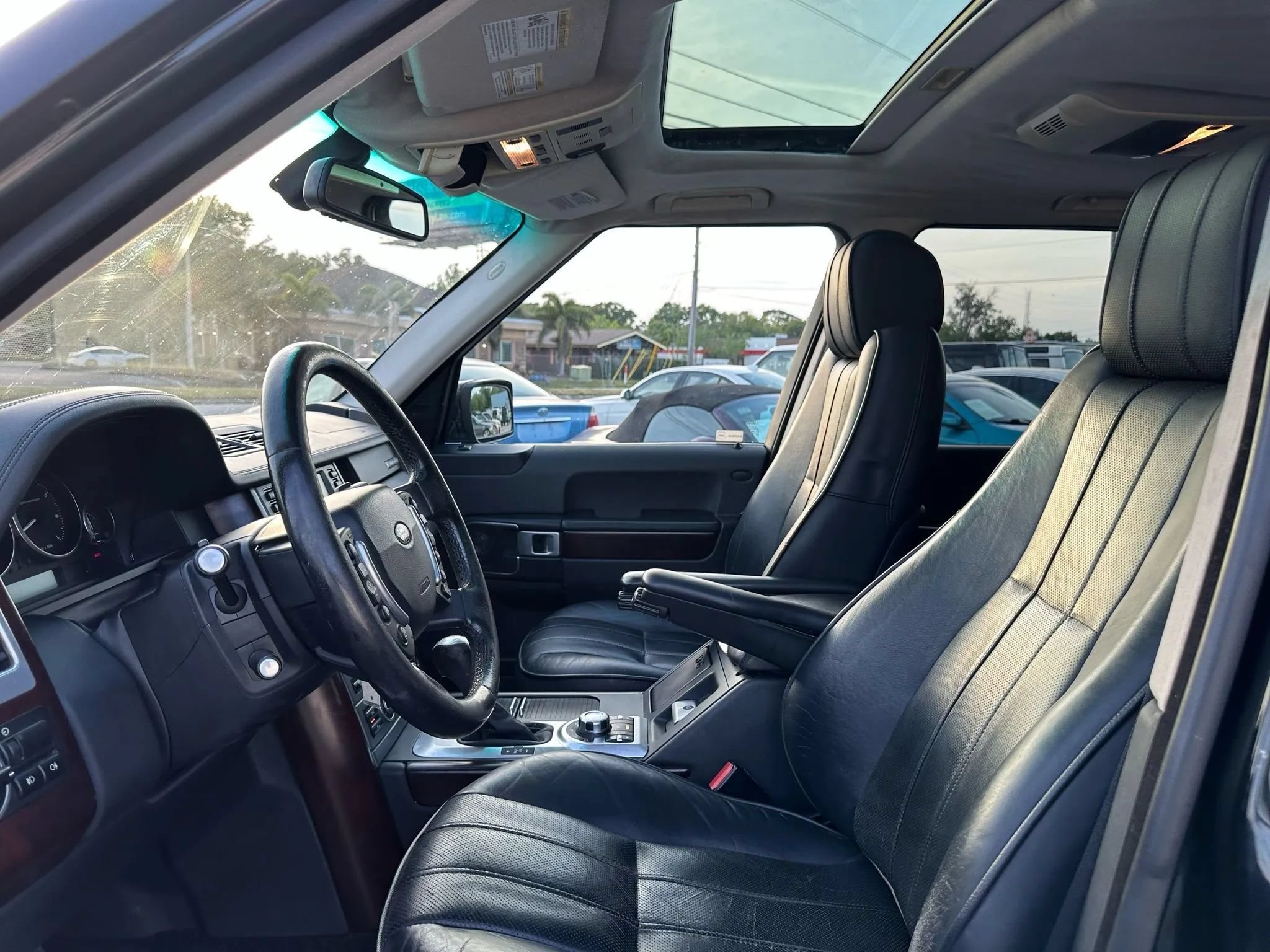 Used 2008 Land Rover Range Rover Supercharged AWD/4WD image 18