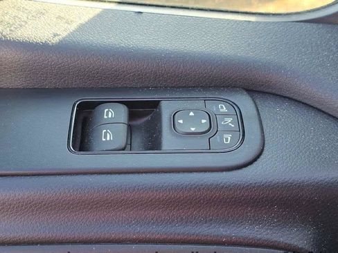 Used 2025 Mercedes-Benz Sprinter 2500 image 23